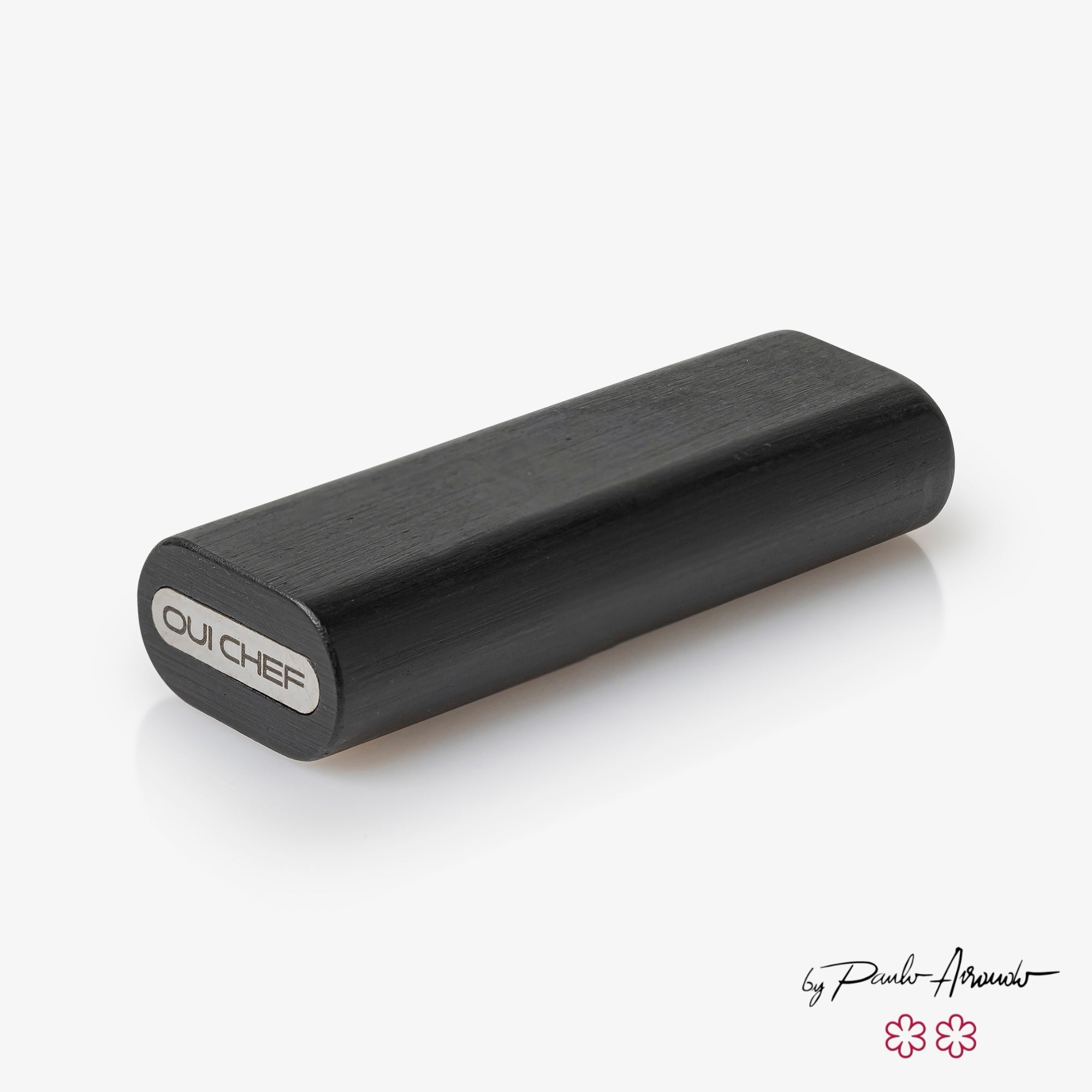 Modular laylow knife rest sitting against a white background with the "oui chef" logo displayed on the side.